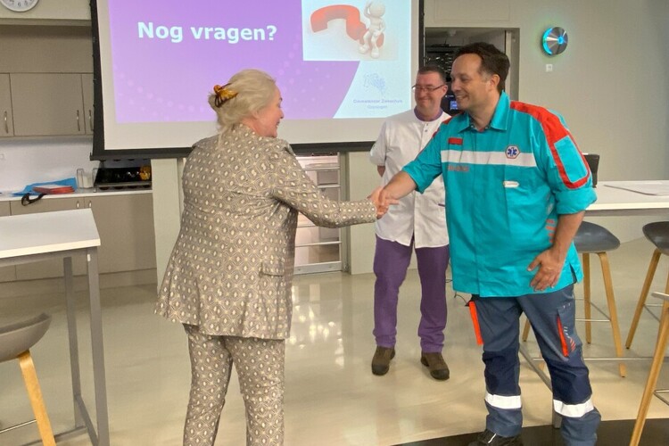 Boeiende lezing over ambulancezorg en spoedeisende hulp